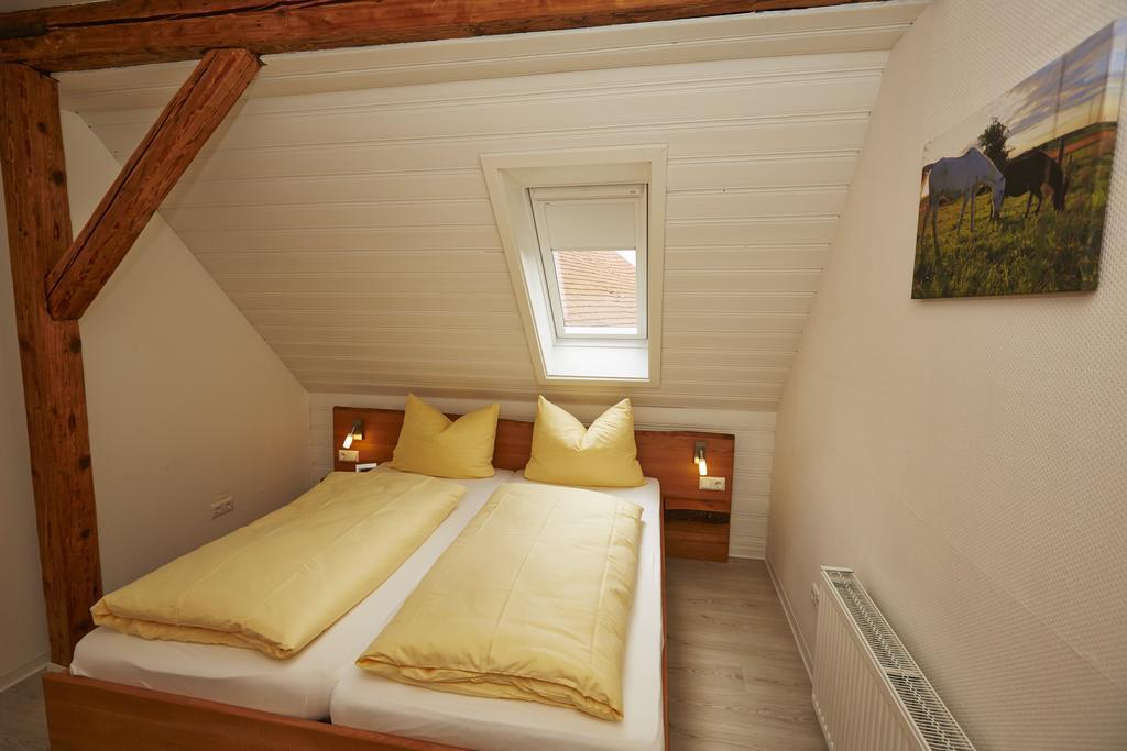 شقة Urlaubsreiterhof Trunk Igersheim الغرفة الصورة